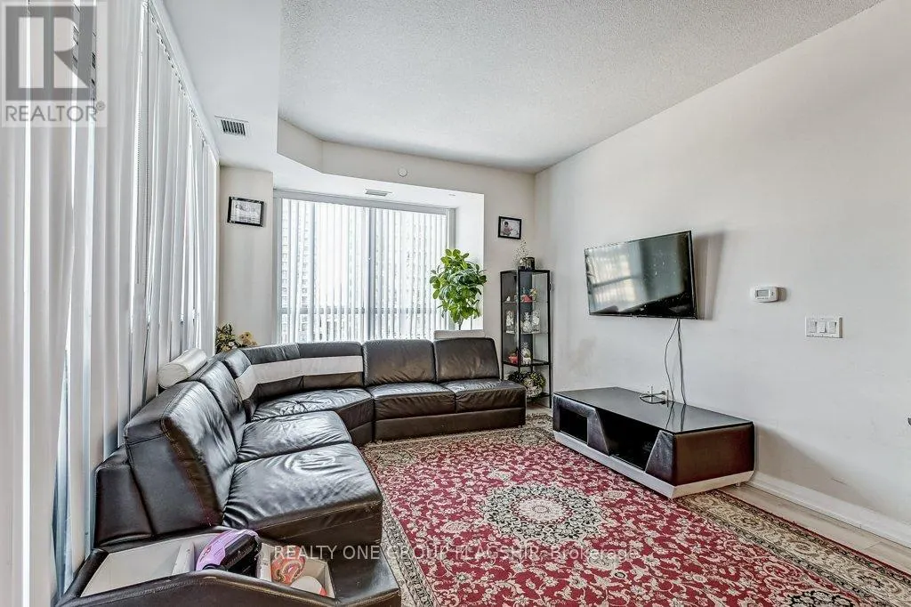 413 - 35 WATERGARDEN DRIVE