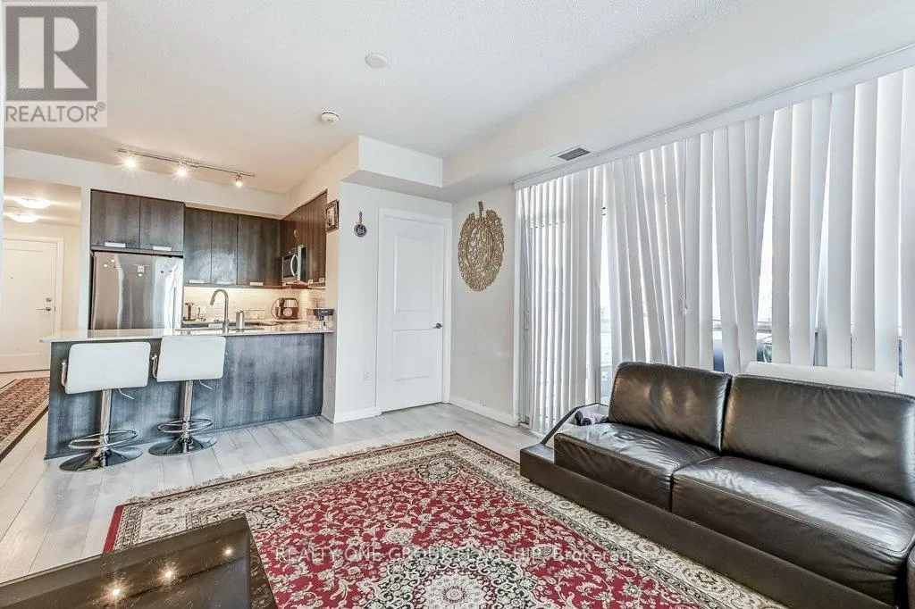 413 - 35 WATERGARDEN DRIVE