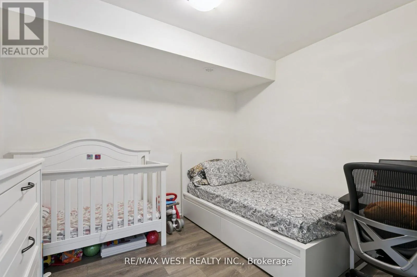 10 - 187 WILLIAM DUNCAN ROAD
