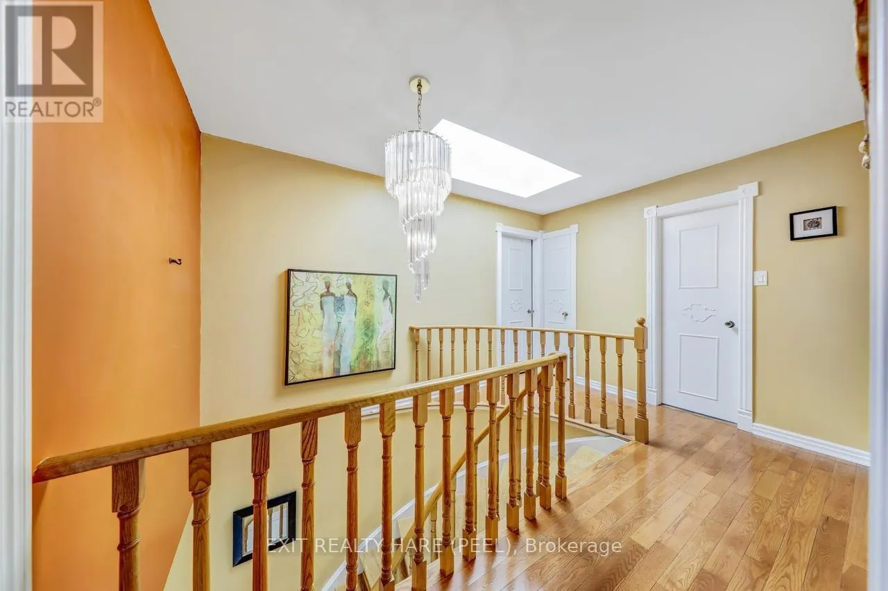 212 VODDEN STREET W