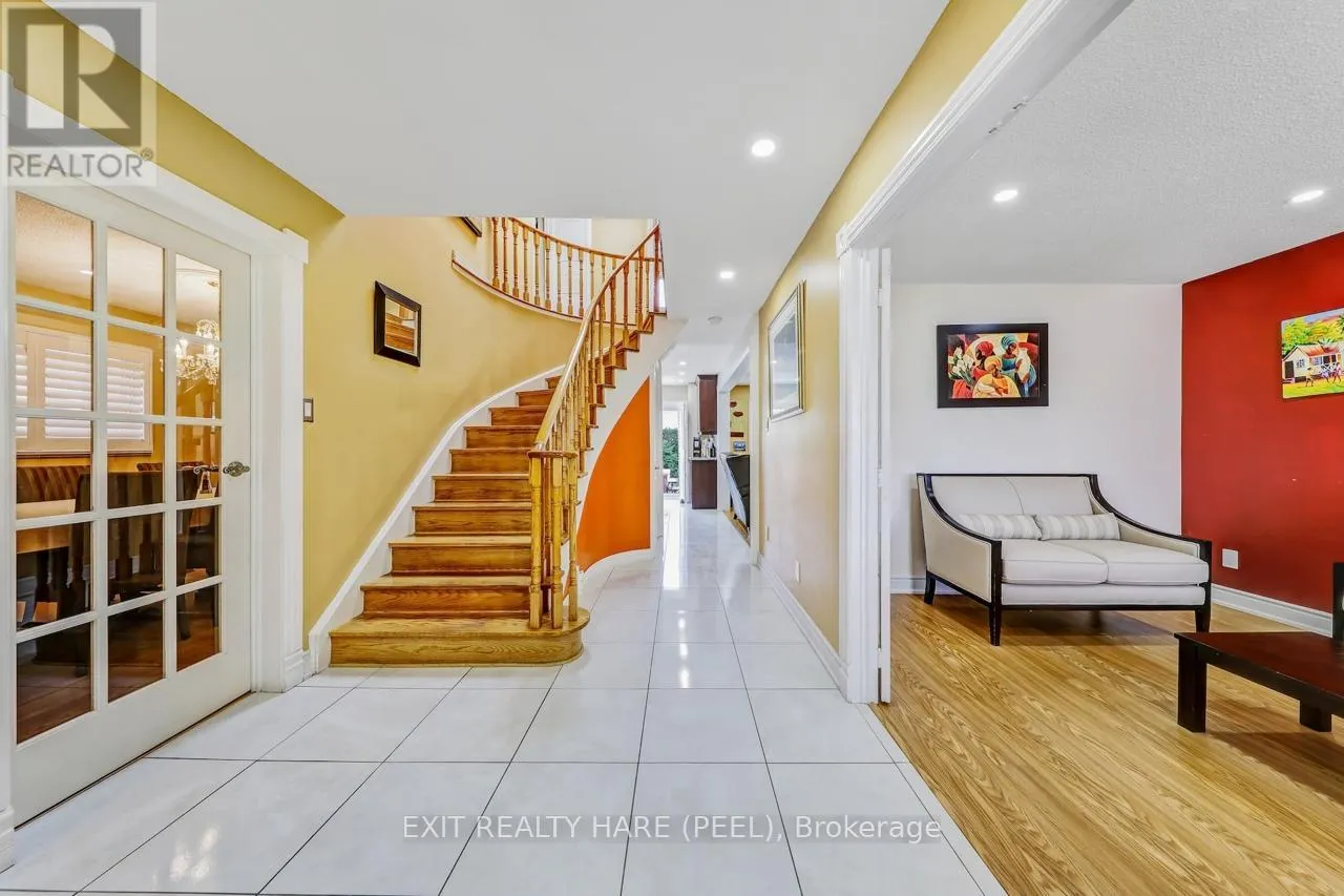 212 VODDEN STREET W