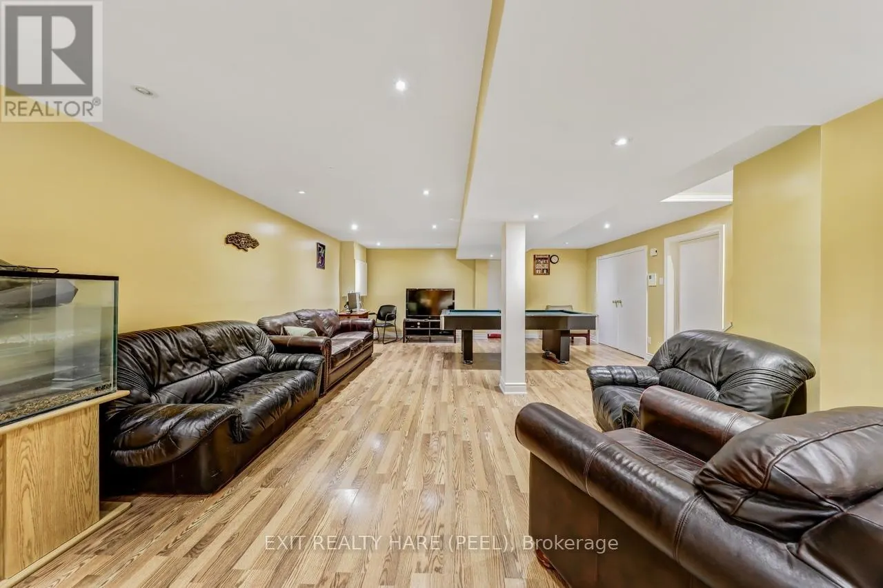 212 VODDEN STREET W