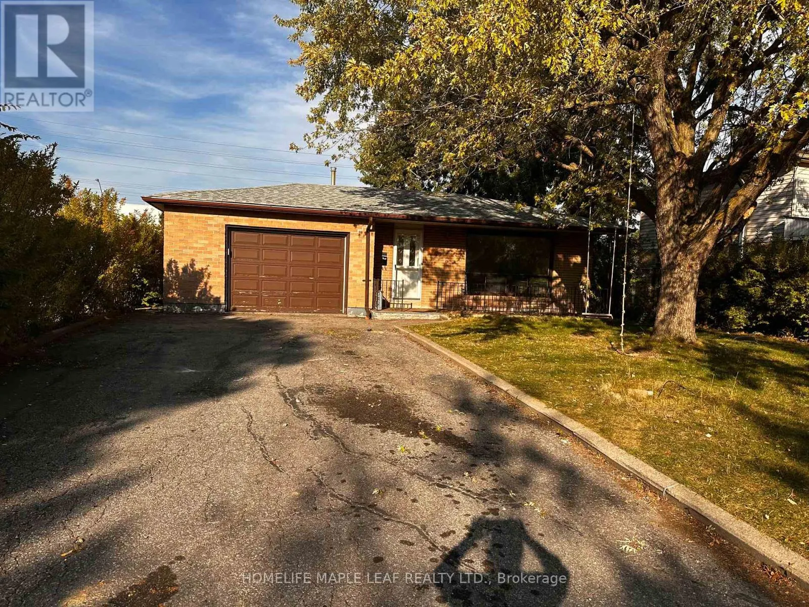 32 FIDELIA CRESCENT