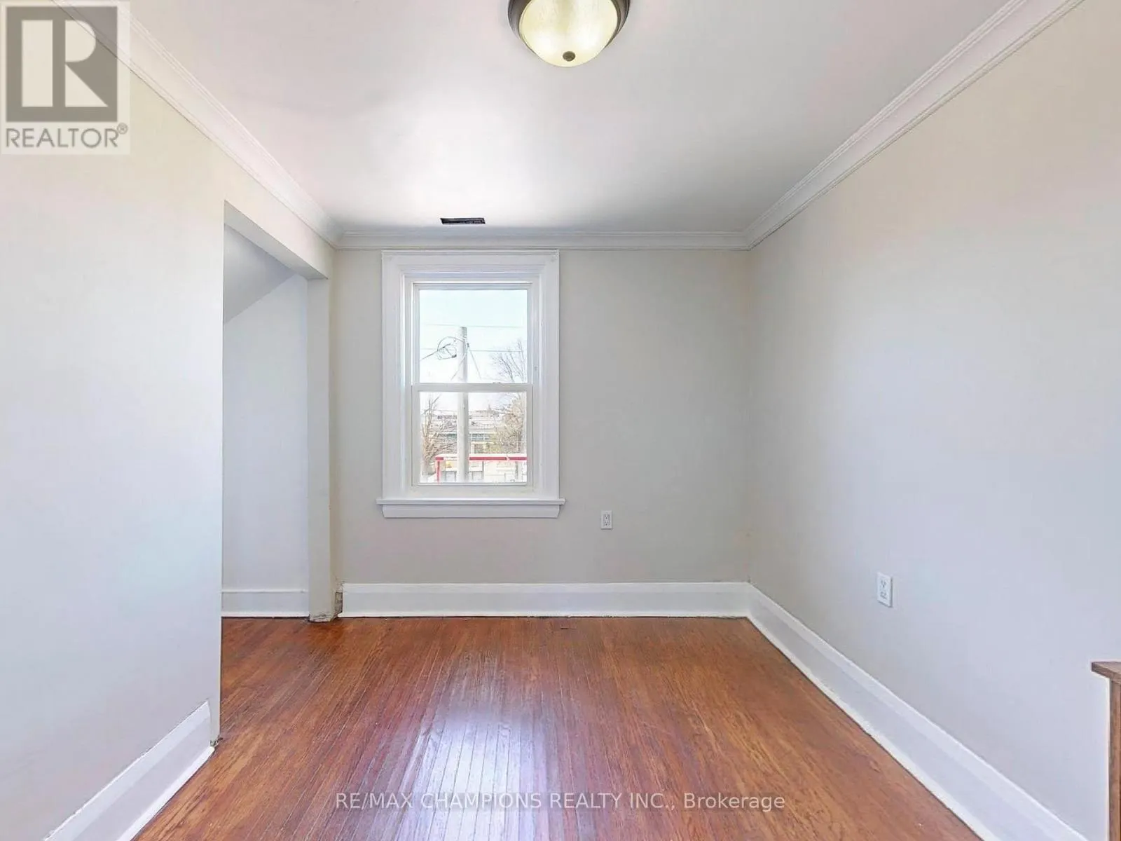 219 QUEEN STREET W