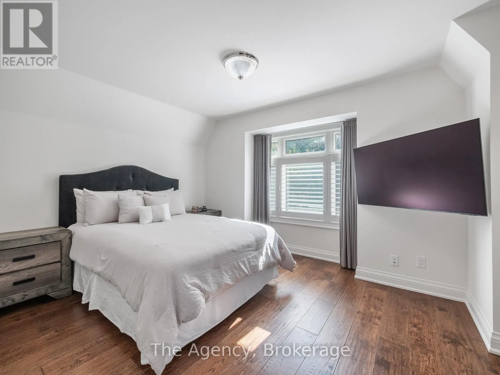 3087 LAKESHORE ROAD