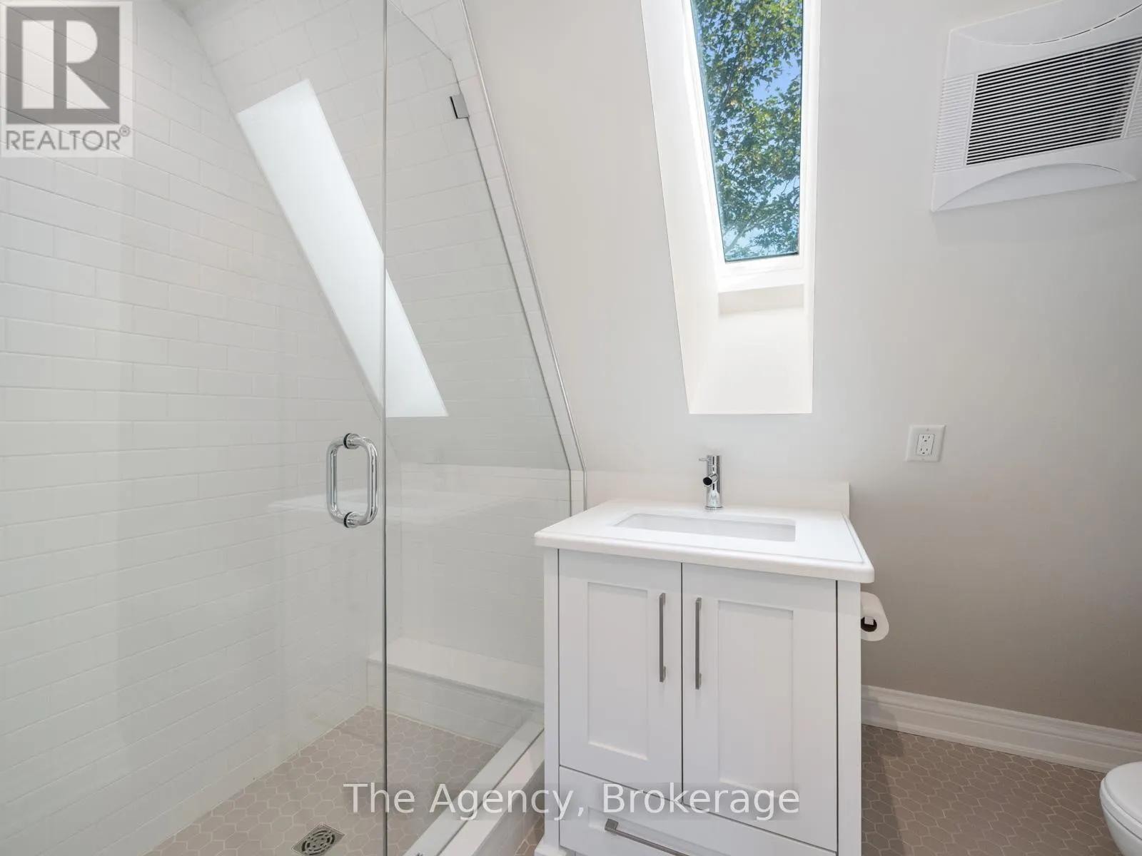 3087 LAKESHORE ROAD