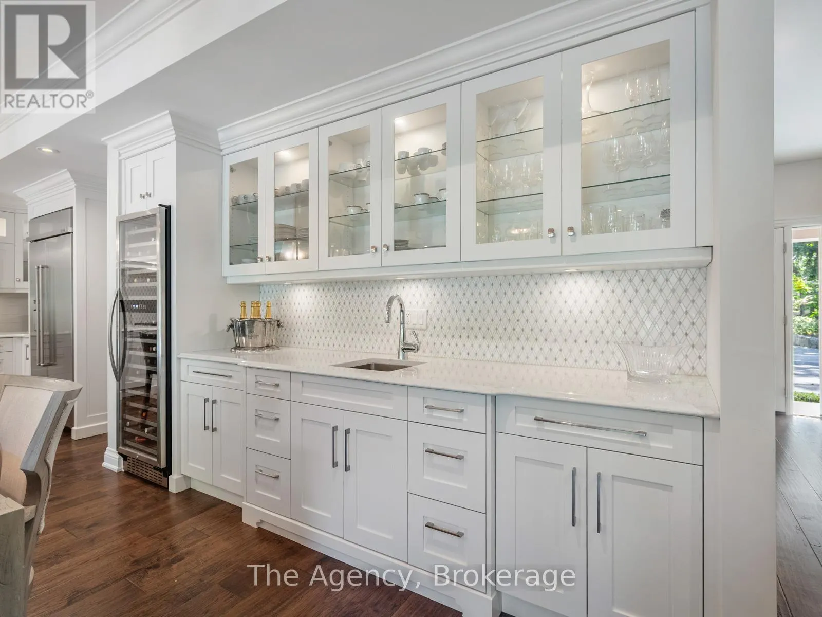 3087 LAKESHORE ROAD