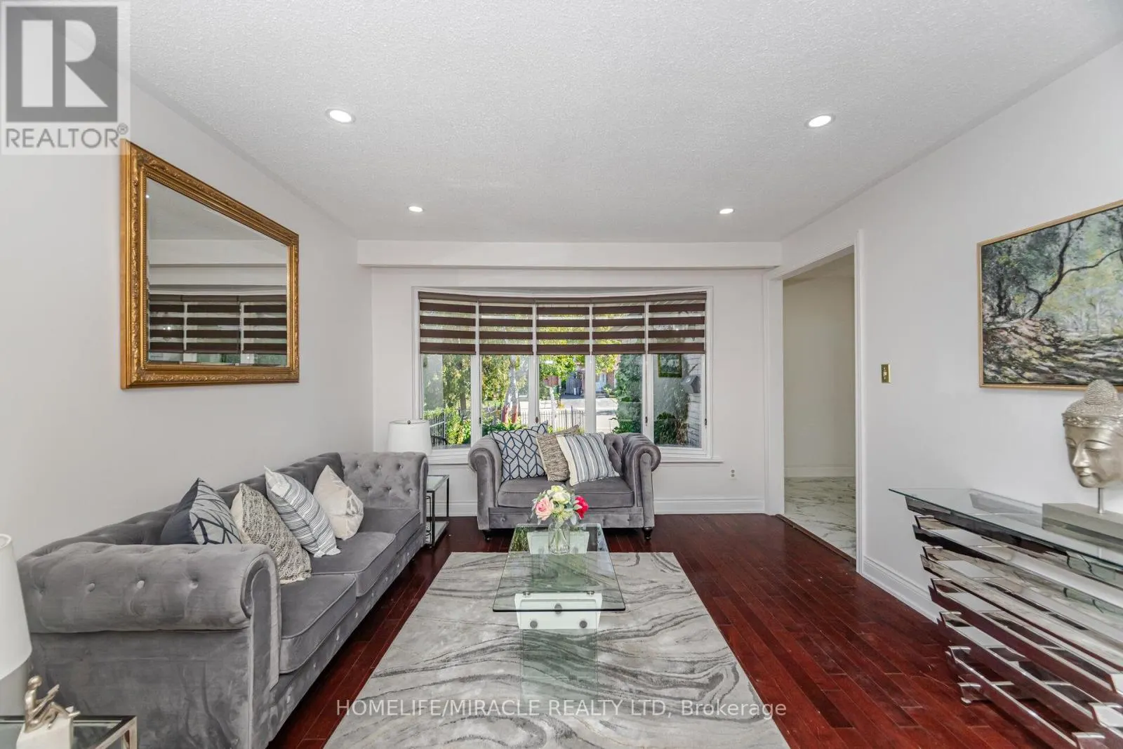 764 EAGLEMOUNT CRESCENT