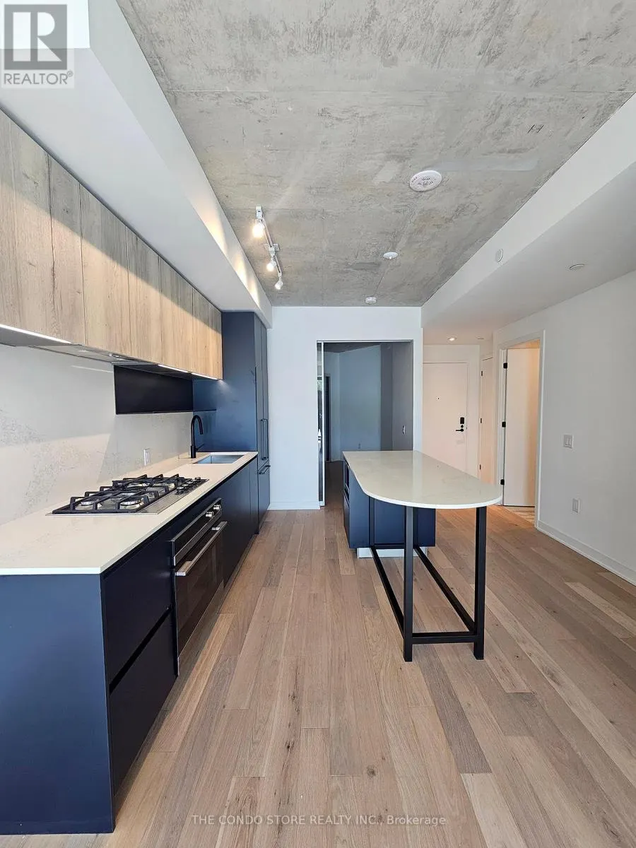 402 - 2625 DUNDAS STREET W