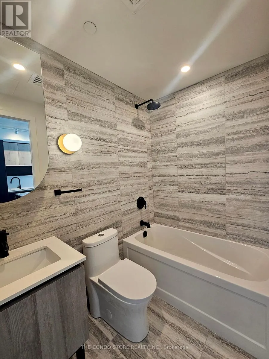 402 - 2625 DUNDAS STREET W