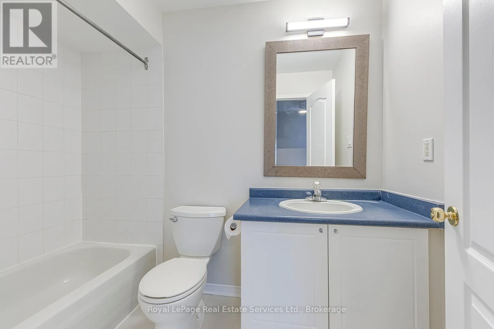 13A - 1064 QUEEN STREET W, #13A