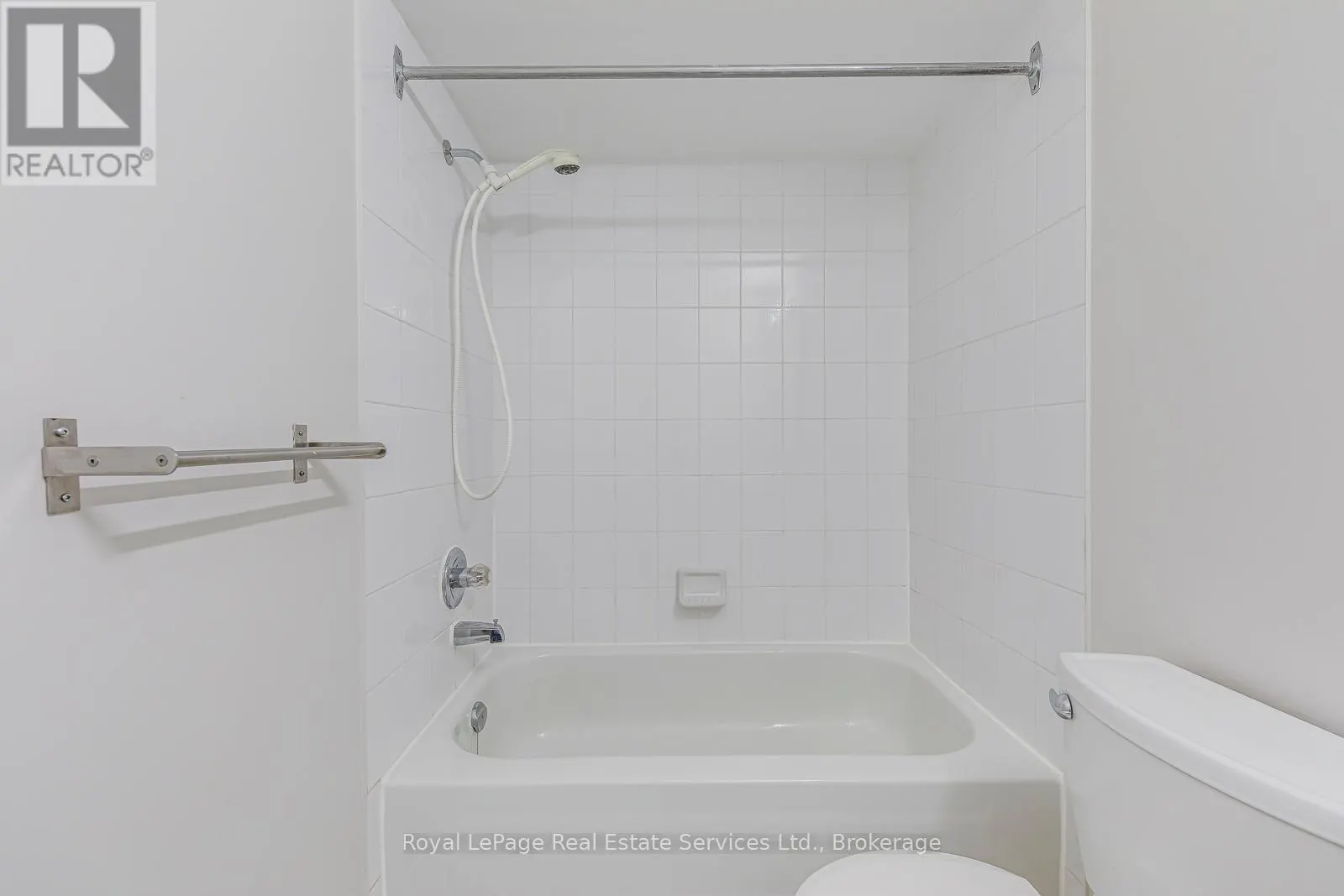 13A - 1064 QUEEN STREET W, #13A