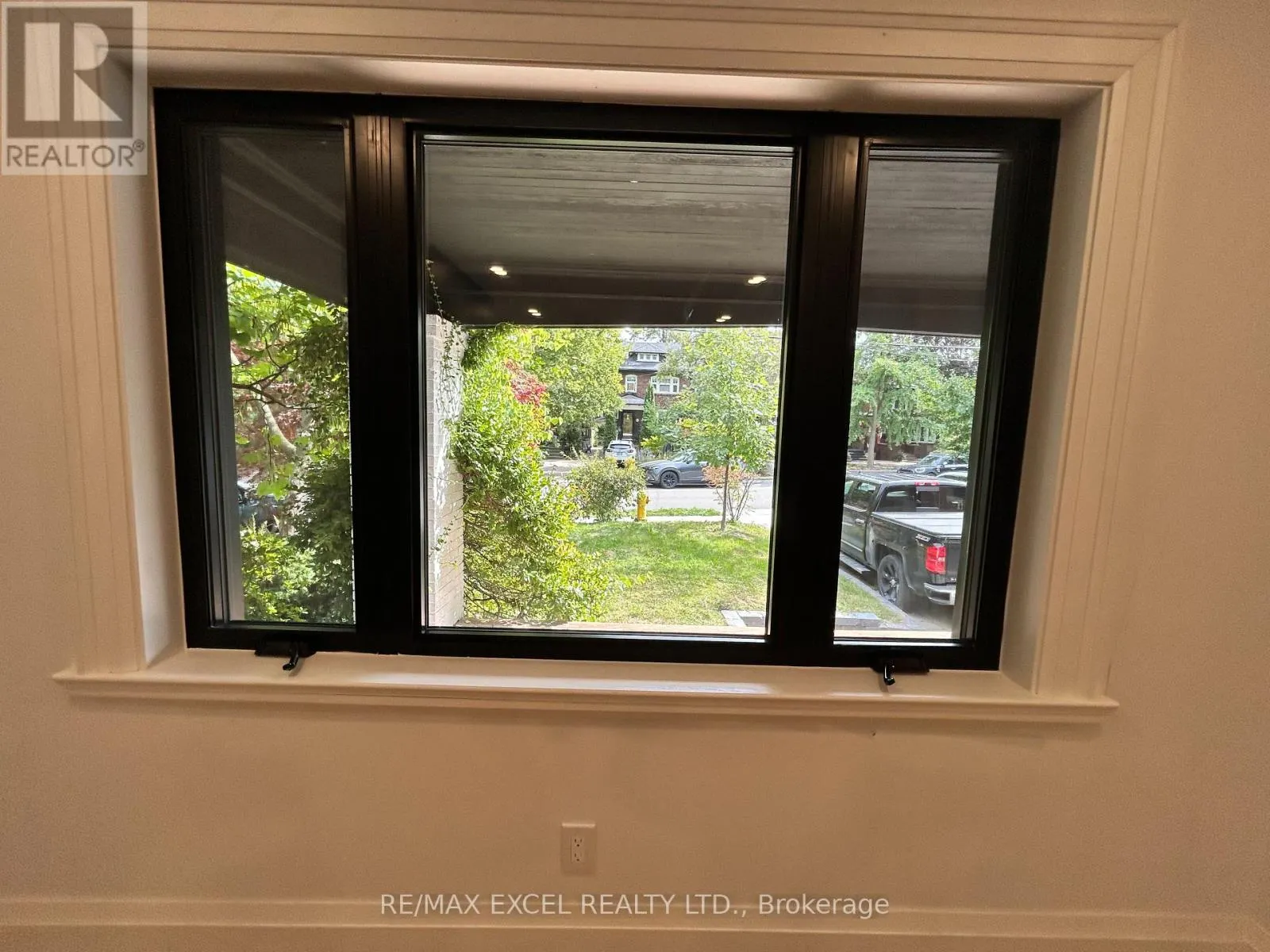 34 RAYMOND AVENUE