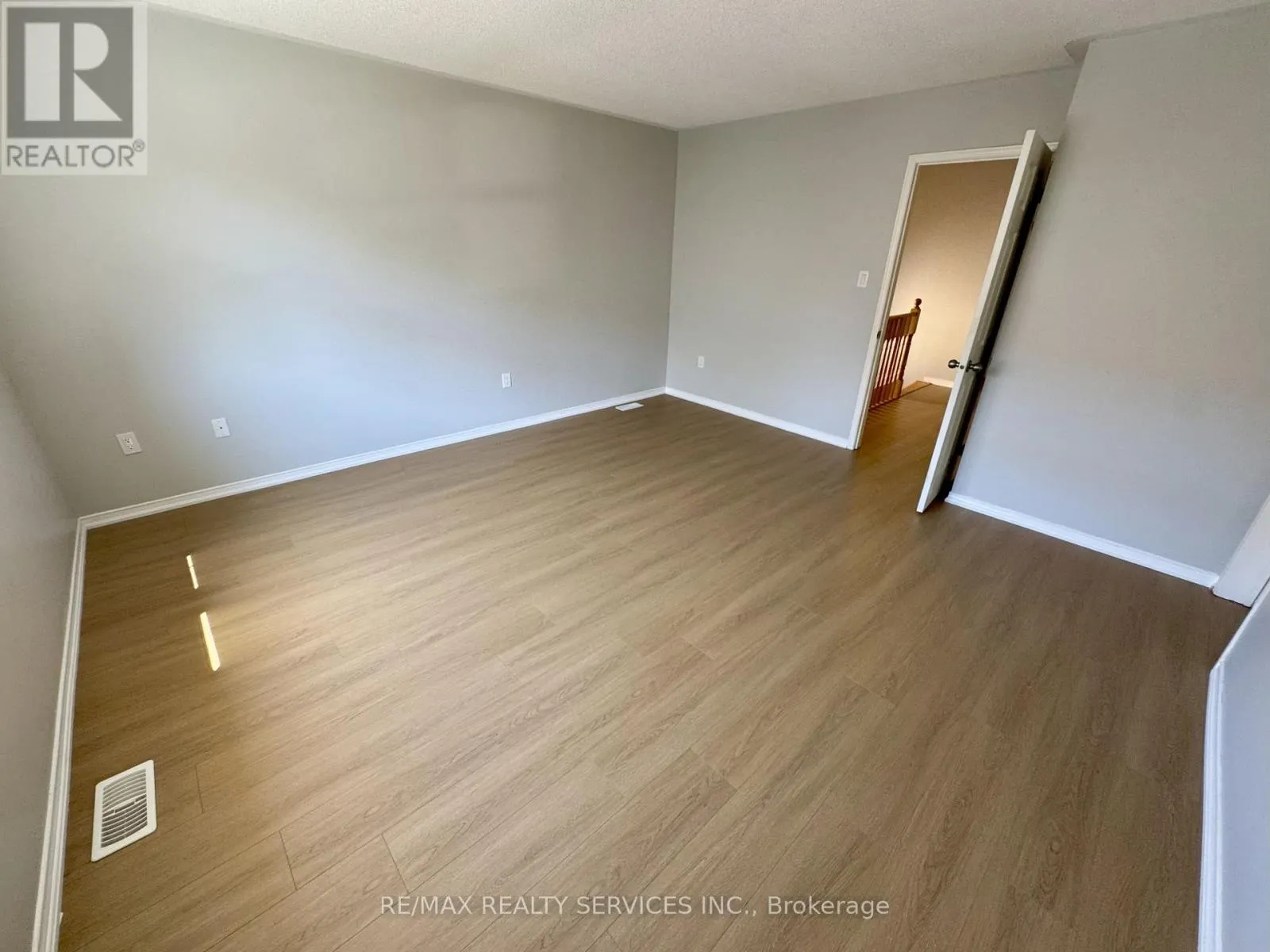 12 SUSSEXVALE DRIVE