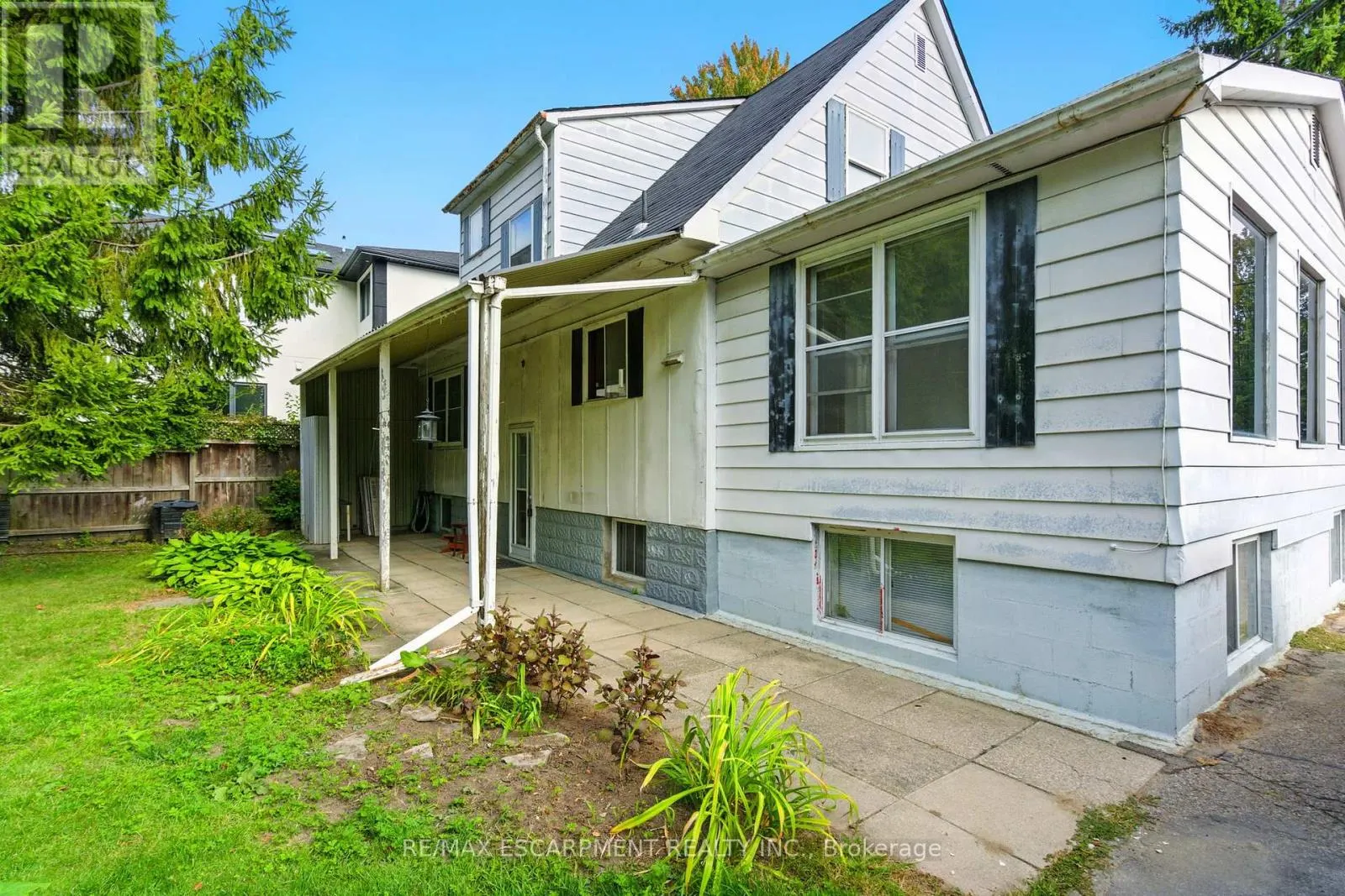 1494 HAIG BOULEVARD