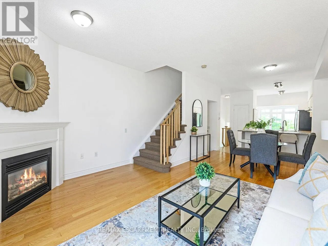 15 - 5080 FAIRVIEW STREET