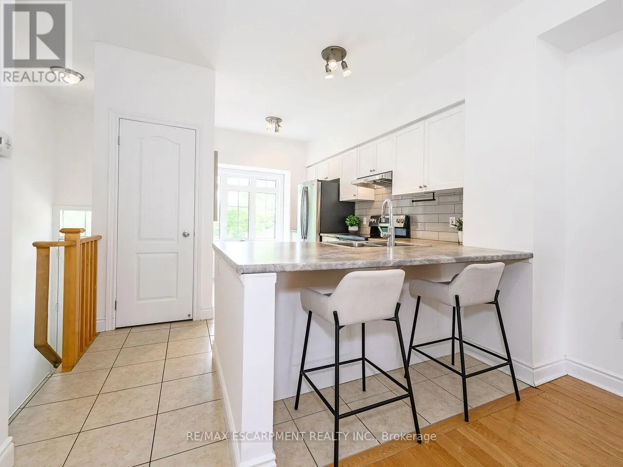 15 - 5080 FAIRVIEW STREET