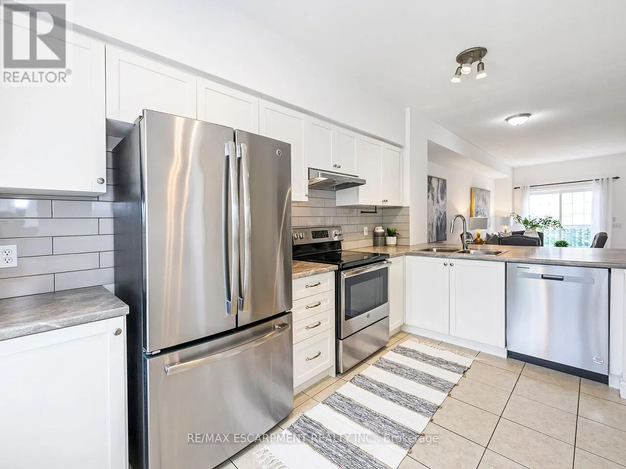 15 - 5080 FAIRVIEW STREET