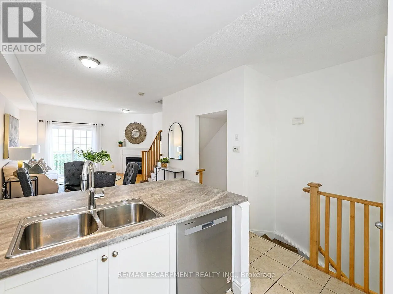 15 - 5080 FAIRVIEW STREET