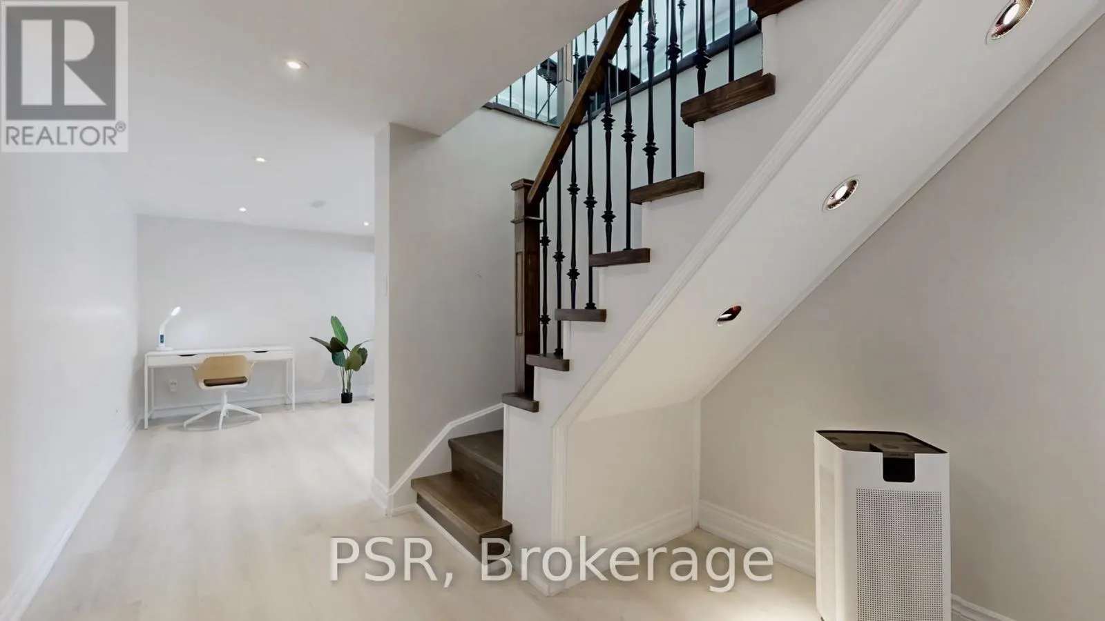 1554 RANDOR DRIVE
