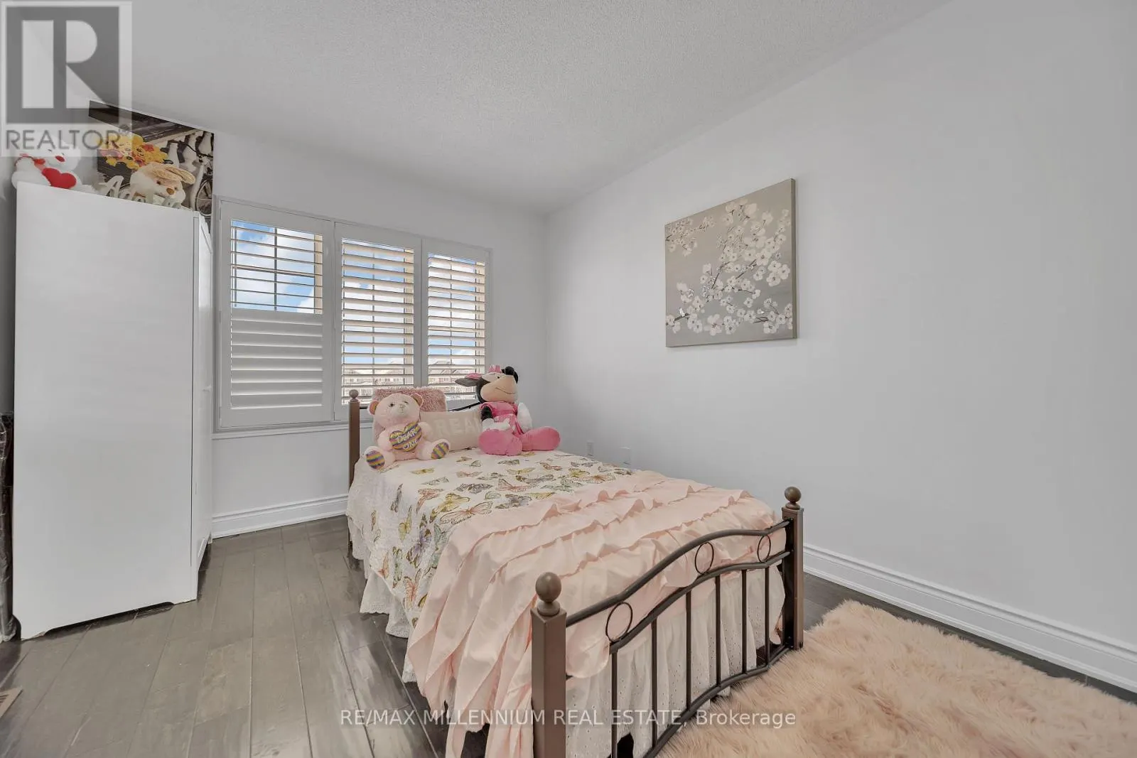 86 COOKVIEW DRIVE