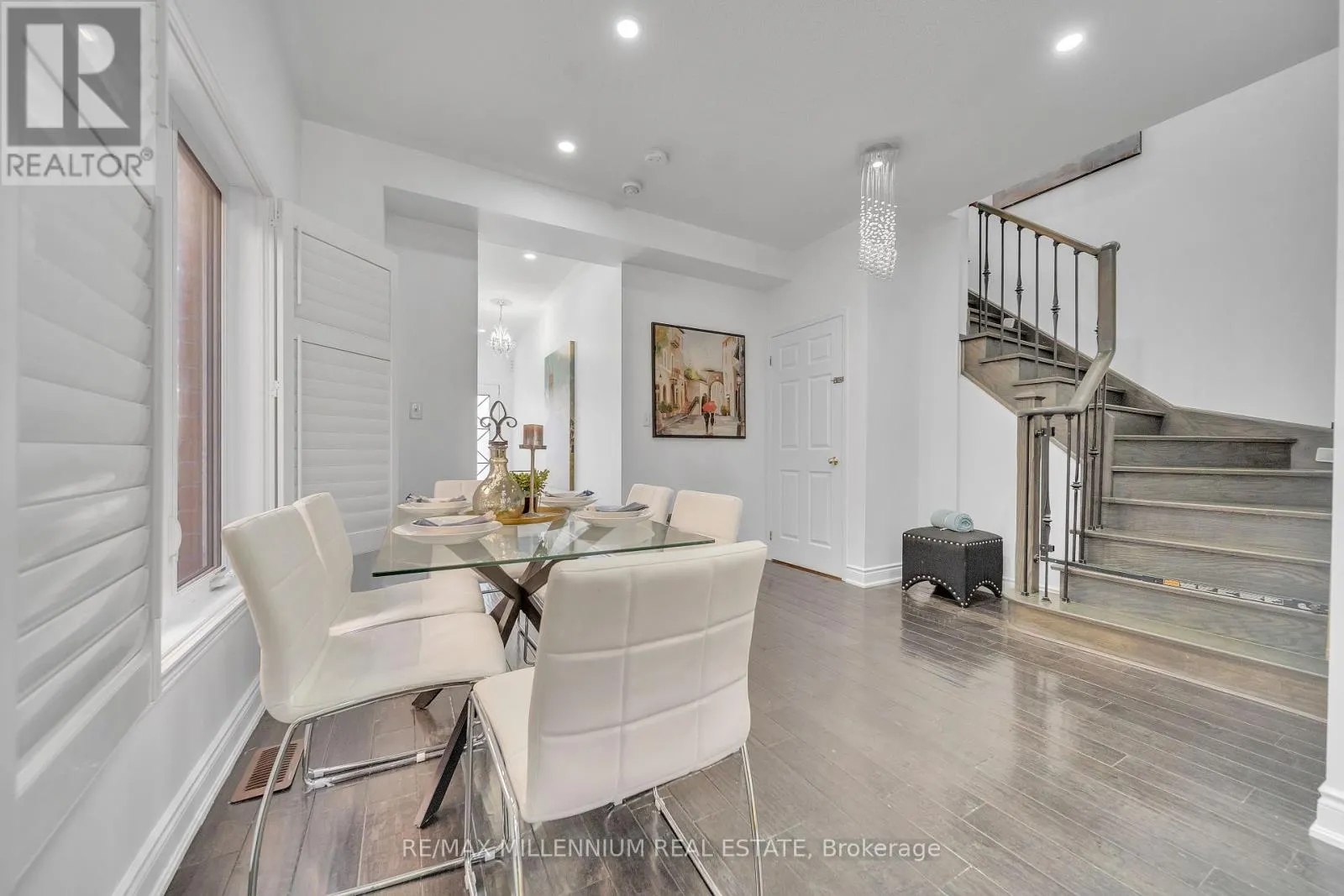 86 COOKVIEW DRIVE