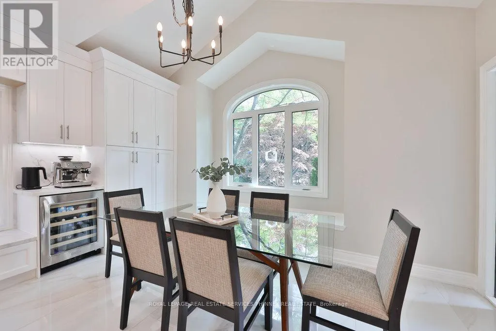1212 GRACE DRIVE