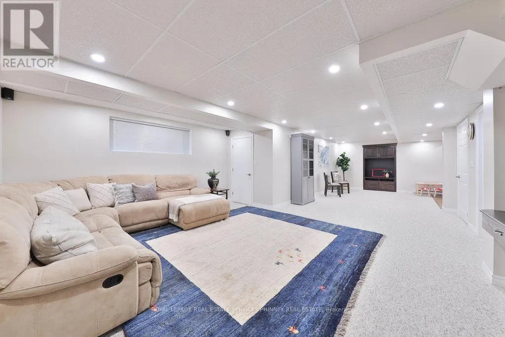 1212 GRACE DRIVE