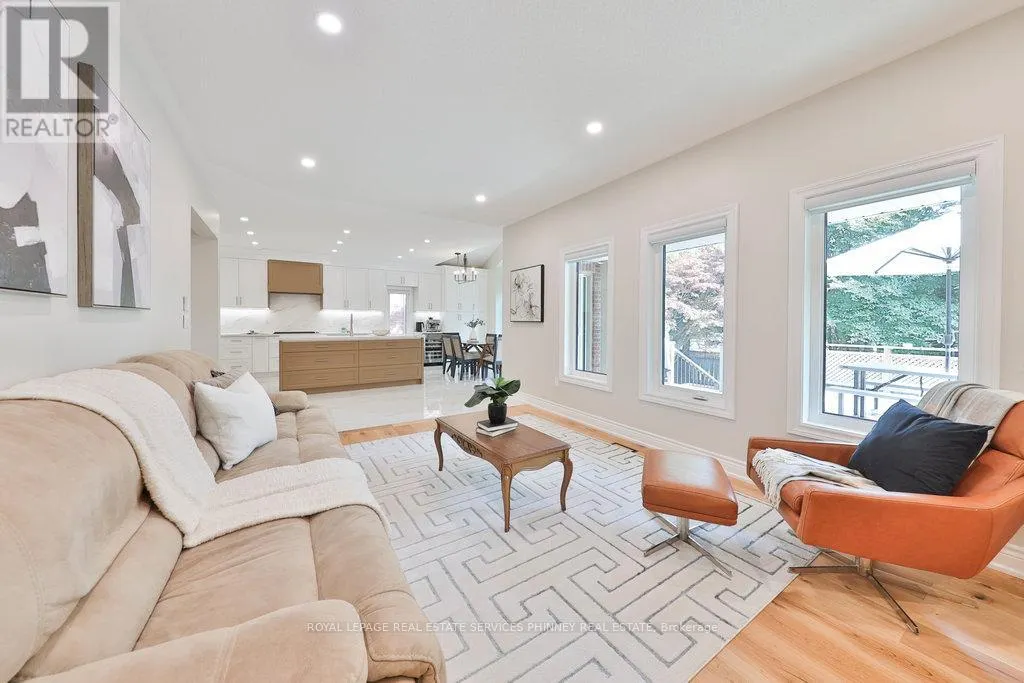 1212 GRACE DRIVE