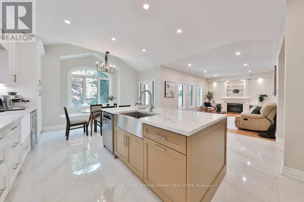 1212 GRACE DRIVE