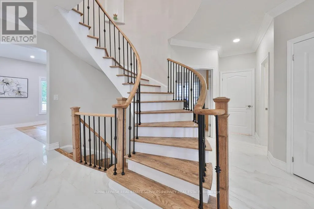 1212 GRACE DRIVE