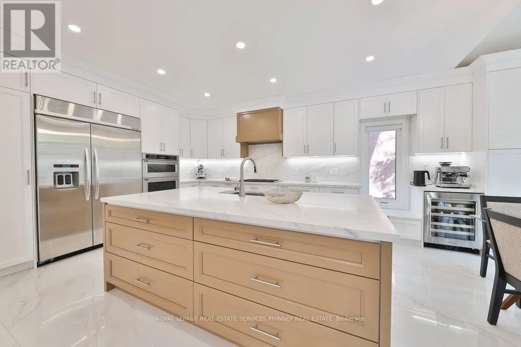 1212 GRACE DRIVE