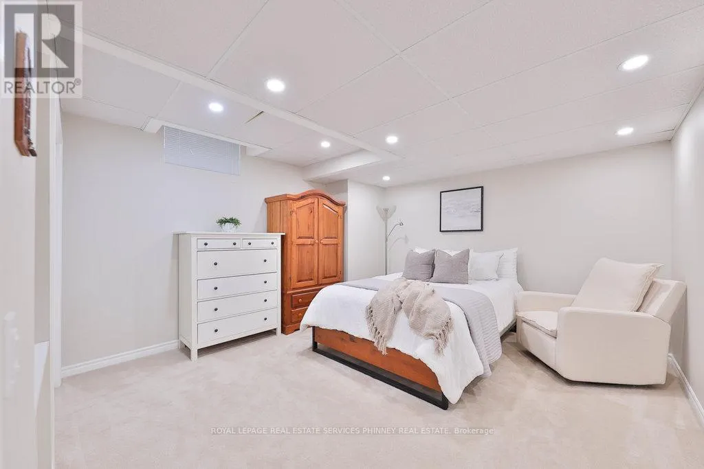 1212 GRACE DRIVE