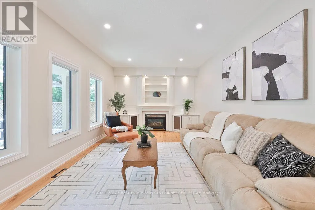 1212 GRACE DRIVE