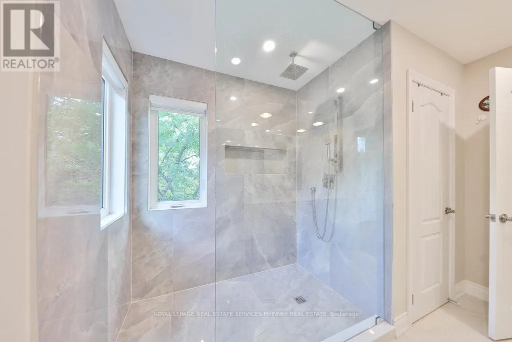 1212 GRACE DRIVE