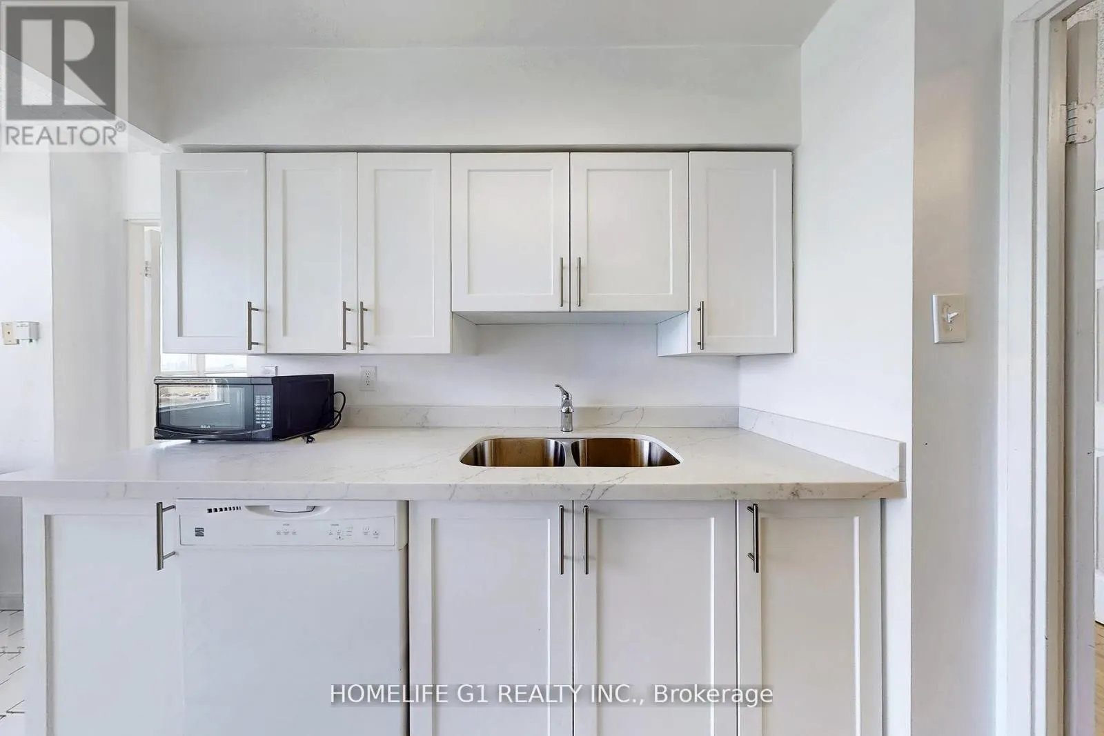 1111 - 50 KINGSBRIDGE GARDEN CIRCLE