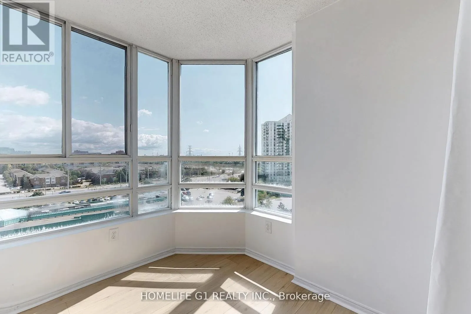 1111 - 50 KINGSBRIDGE GARDEN CIRCLE