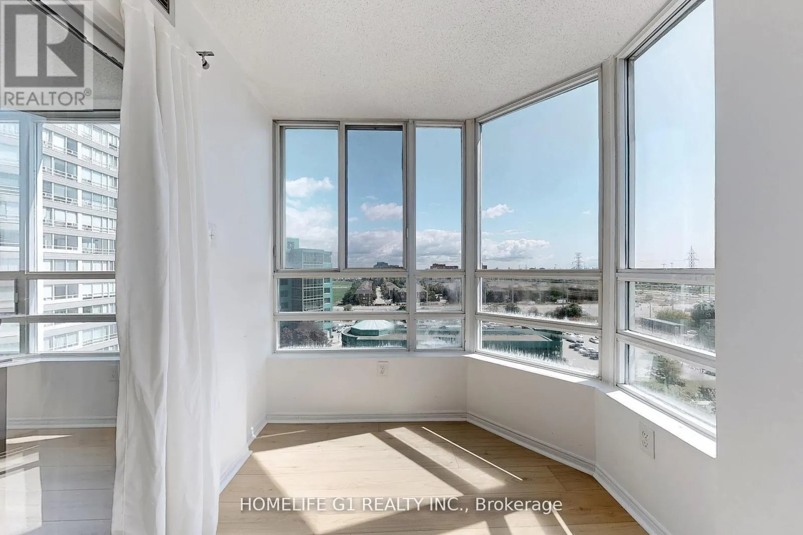 1111 - 50 KINGSBRIDGE GARDEN CIRCLE