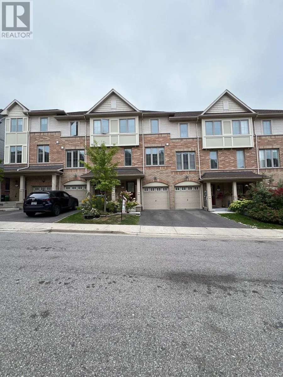 7 BERGAMONT ROAD