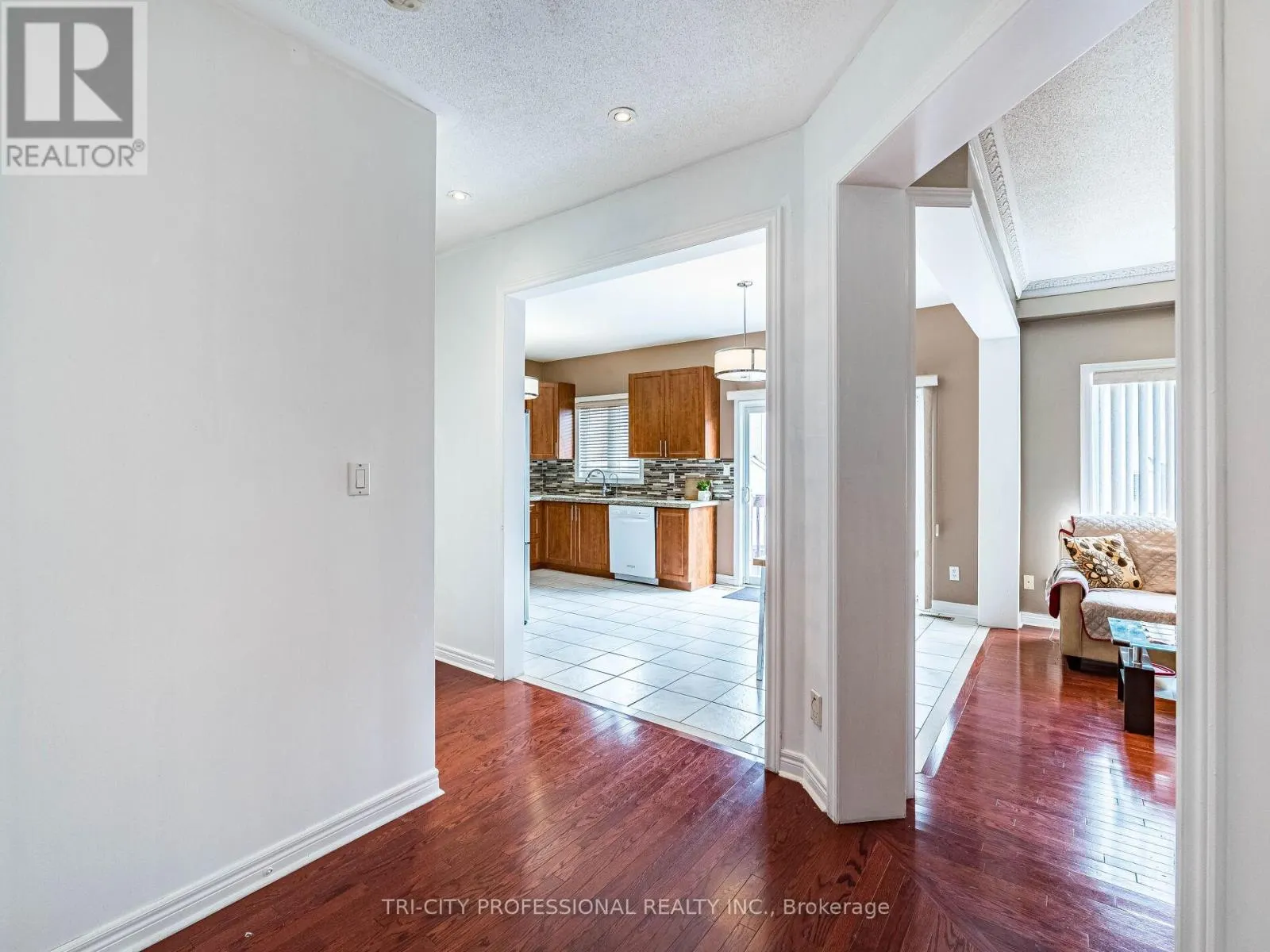 26 TANGLERIDGE BOULEVARD
