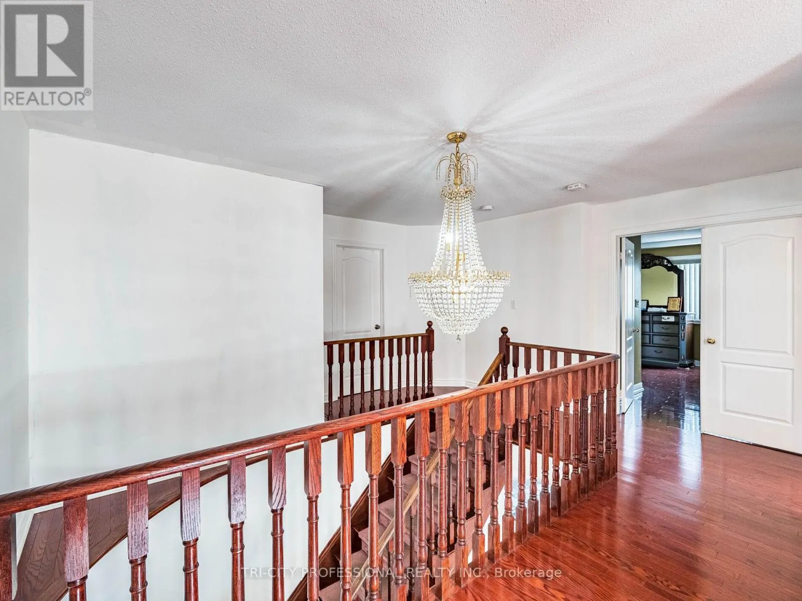 26 TANGLERIDGE BOULEVARD