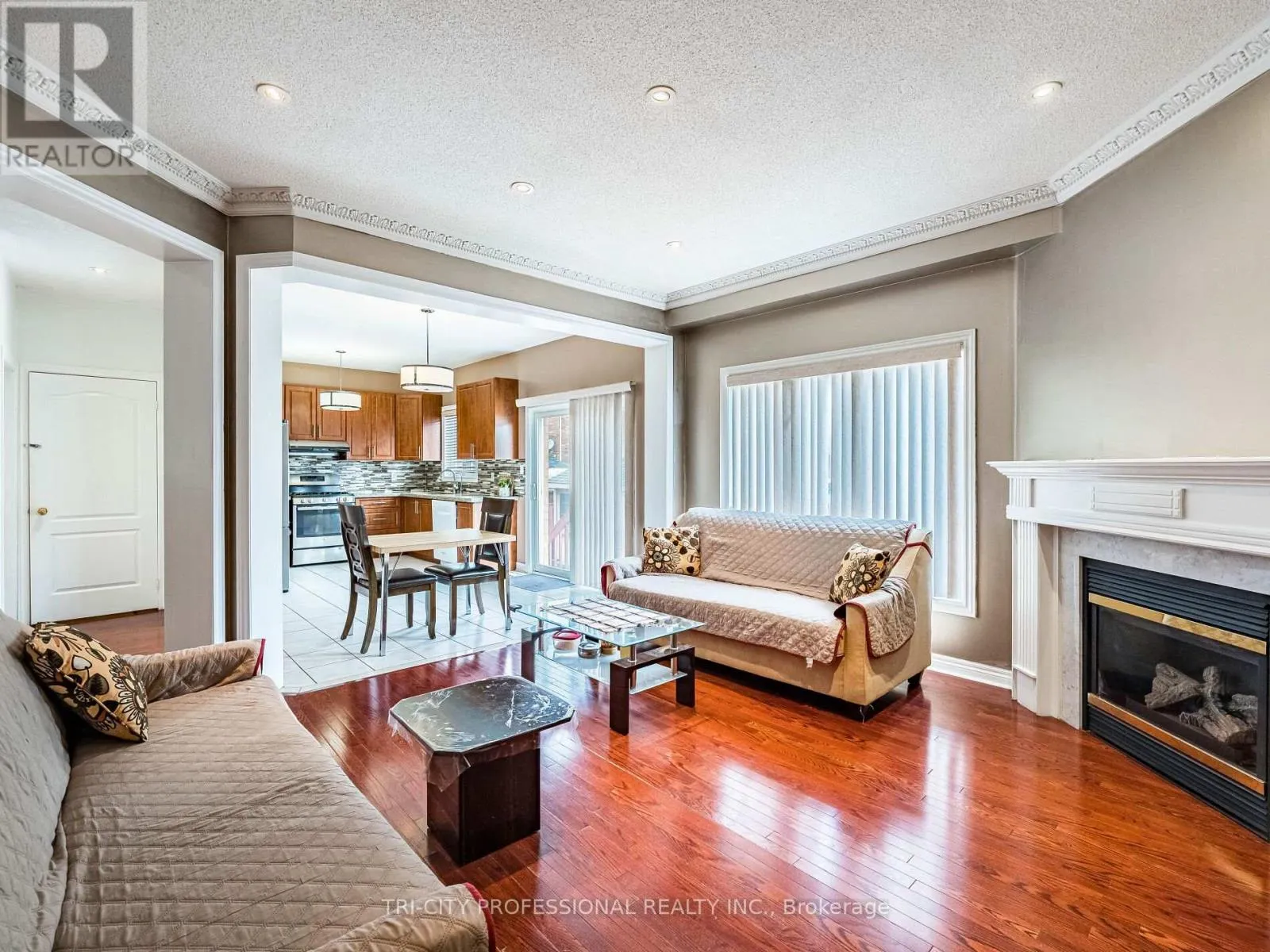 26 TANGLERIDGE BOULEVARD
