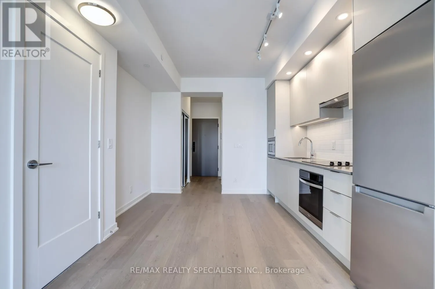 1106 - 3079 TRAFALGAR ROAD