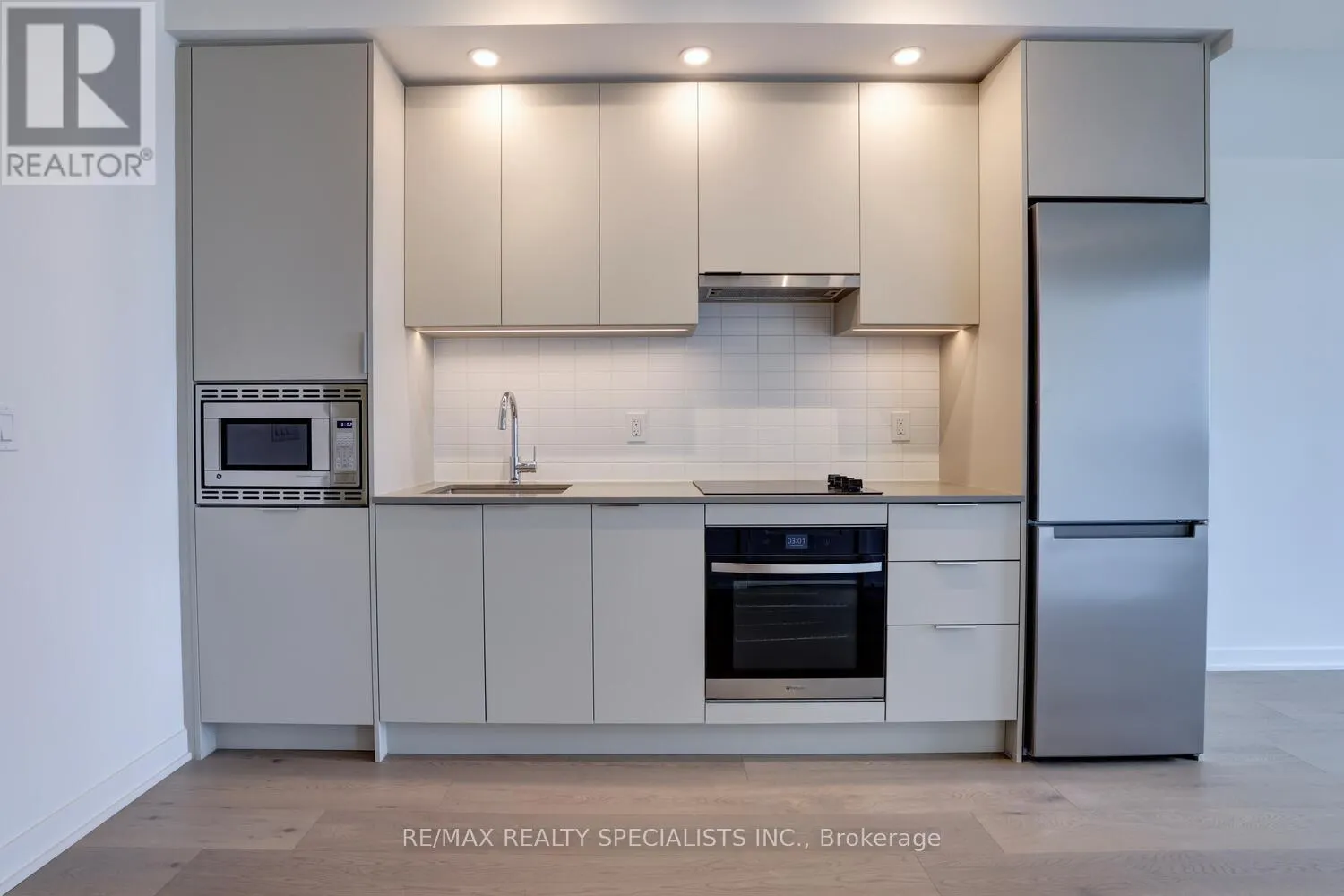 1106 - 3079 TRAFALGAR ROAD