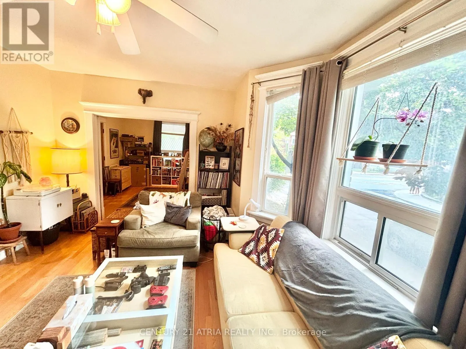 442 RUNNYMEDE ROAD