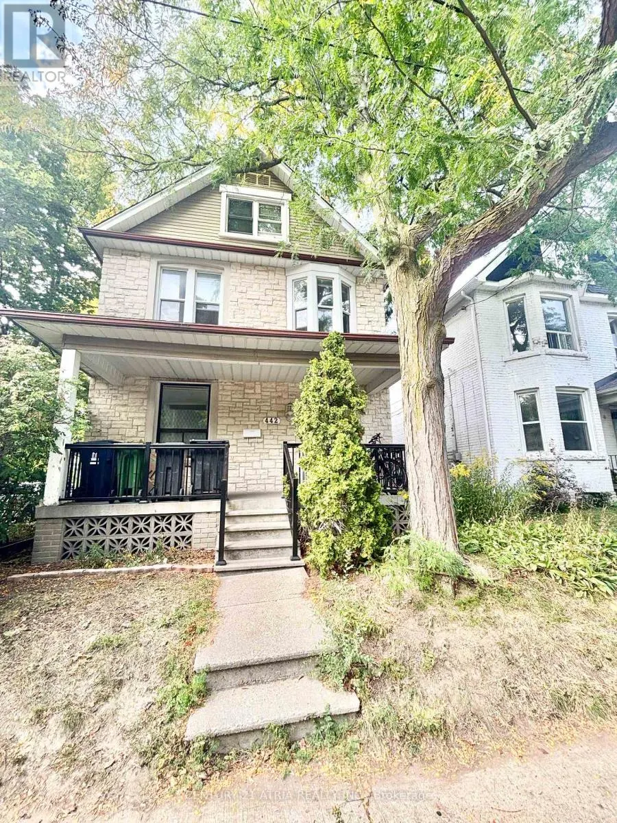 442 RUNNYMEDE ROAD