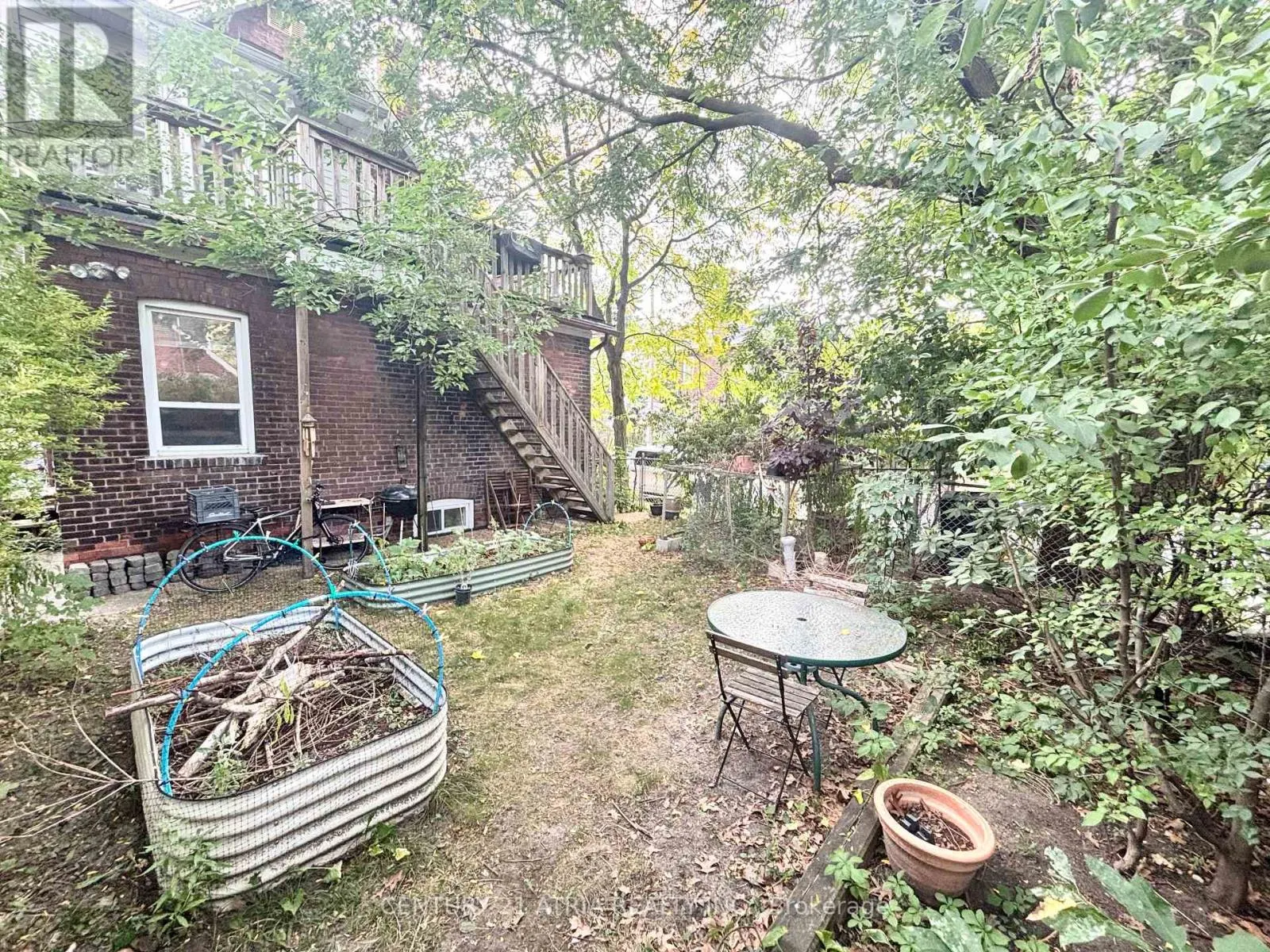 442 RUNNYMEDE ROAD