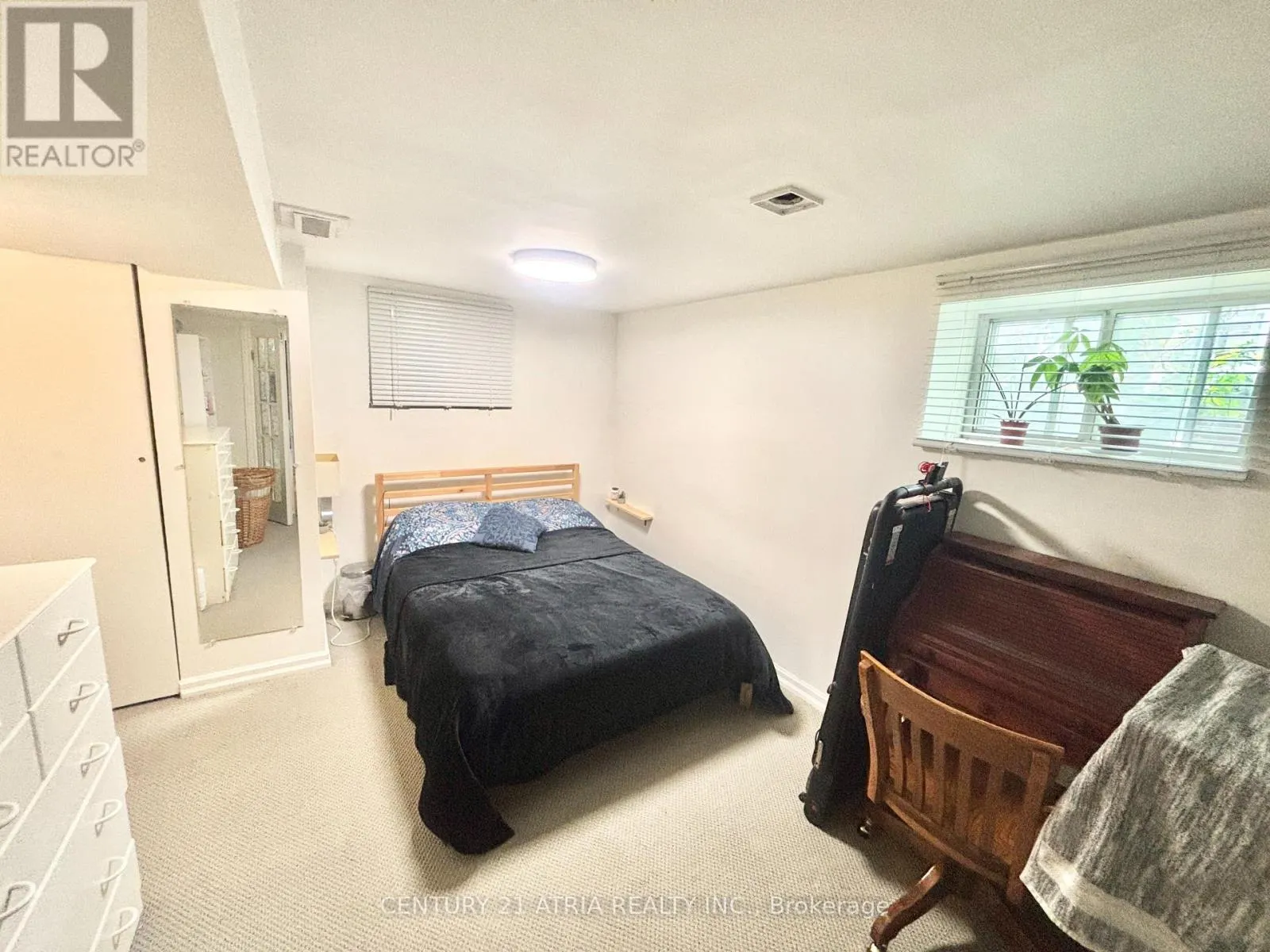 442 RUNNYMEDE ROAD