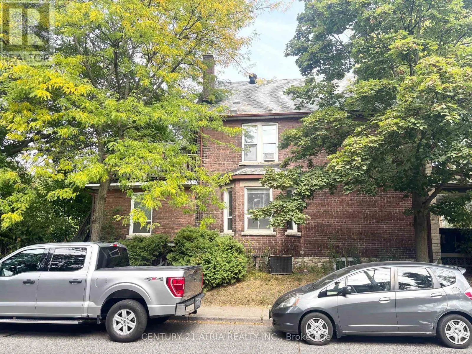 442 RUNNYMEDE ROAD