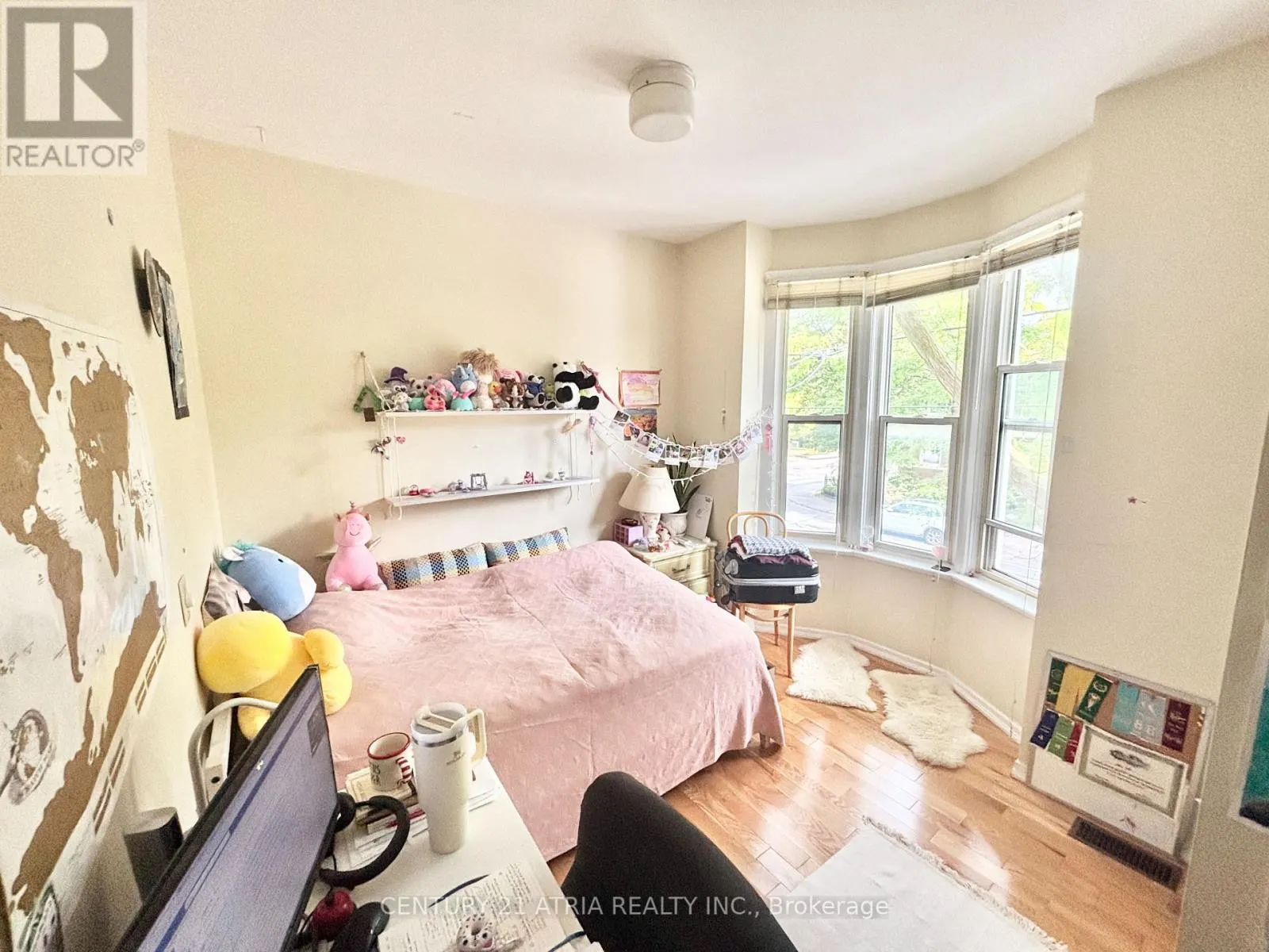 442 RUNNYMEDE ROAD